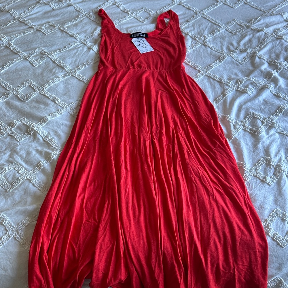 Audrey 3+1 Radiant Red Midi Dress
